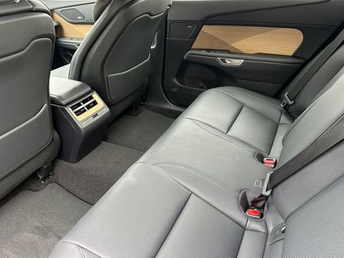 New 2026 Lexus ES 350e FWD image 10