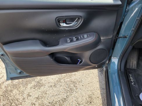 Certified 2025 Honda HR-V Sport image 18