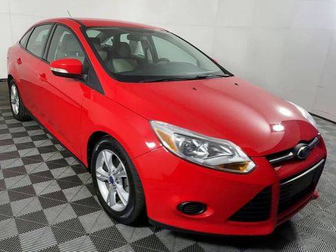 Used 2014 Ford Focus SE FWD image 4