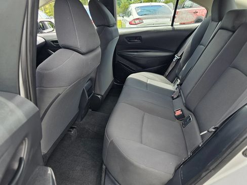 Used 2022 Toyota Corolla LE FWD image 5