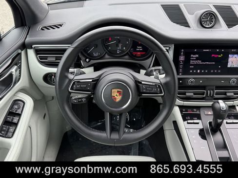 Used 2024 Porsche Macan AWD/4WD image 20