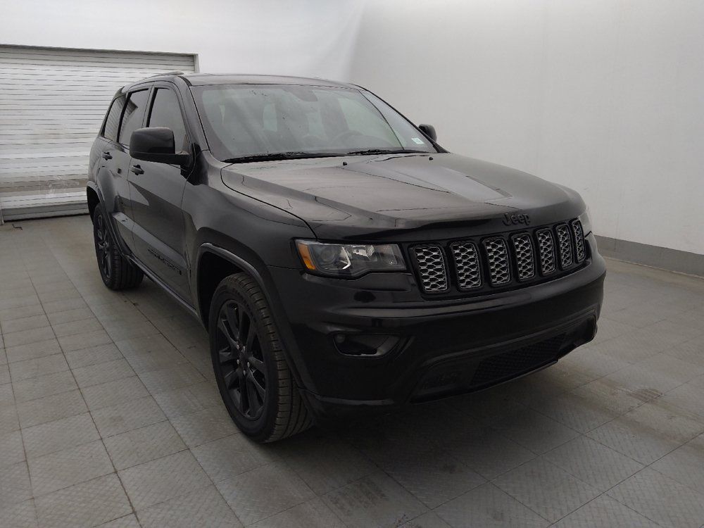 Used 2018 Jeep Grand Cherokee Altitude RWD image 13