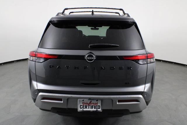 Certified 2023 Nissan Pathfinder SL w/ Black Appearance Package FWD image 11