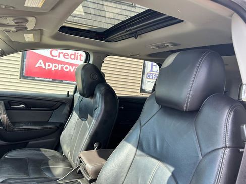 Used 2013 GMC Acadia SLT image 18