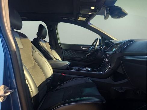 Used 2019 Ford Edge ST w/ Convenience Package image 9