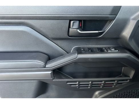 New 2025 Toyota Tacoma SR5 image 7