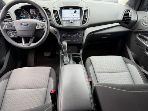 Used 2019 Ford Escape SE image 12