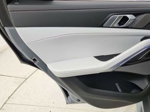 Used 2026 BMW X6 xDrive40i w/ Climate Comfort Package image 33