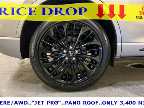 Used 2024 Lincoln Corsair AWD w/ Equipment Group 101A image 16