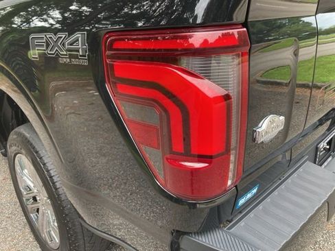 Used 2024 Ford F150 King Ranch w/ FX4 Off-Road Package image 13