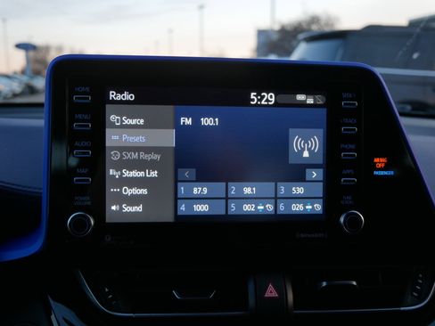 Used 2020 Toyota C-HR XLE image 22