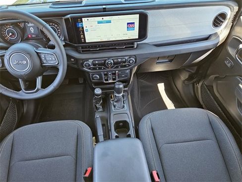New 2025 Jeep Gladiator Sport image 9