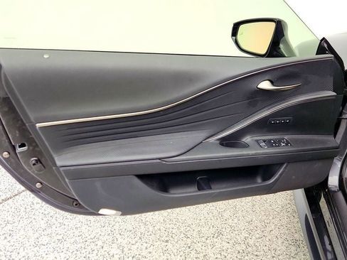 Used 2023 Lexus LC 500 Convertible w/ Touring Package RWD image 11