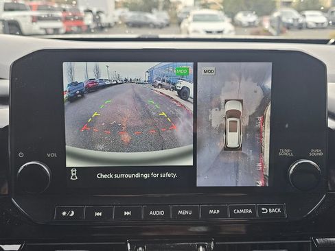 Used 2022 Nissan Pathfinder SL image 26