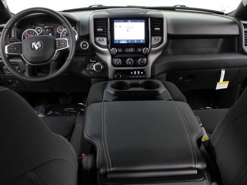 New 2026 RAM 1500 Express AWD/4WD image 9