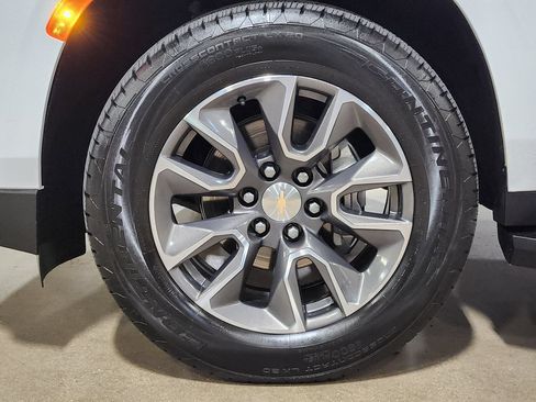 Used 2023 Chevrolet Tahoe LT w/ LT Signature Plus Package RWD image 28