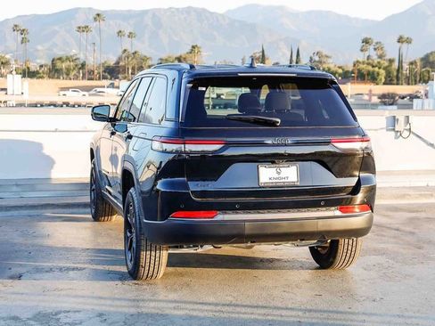 New 2026 Jeep Grand Cherokee Altitude AWD/4WD image 7