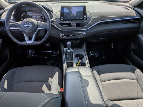 Used 2025 Nissan Altima 2.5 SV image 23