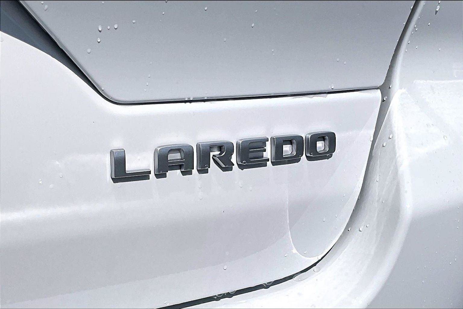 New 2026 Jeep Grand Cherokee Laredo AWD/4WD image 13