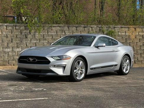 Used 2019 Ford Mustang Premium w/ Equipment Group 201A image 7