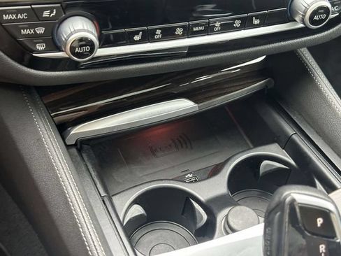 Used 2021 BMW M550i xDrive w/ Premium Package AWD/4WD image 36