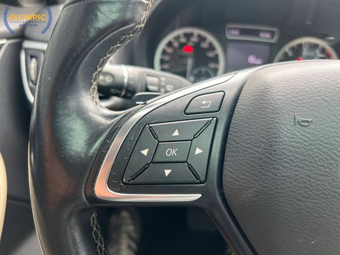 Used 2019 INFINITI QX30 FWD image 24