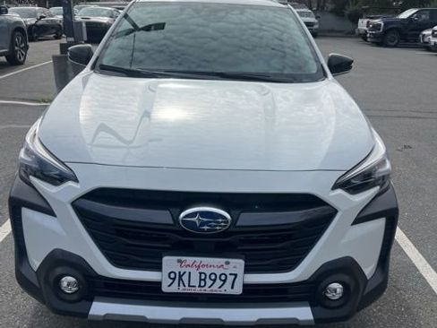 Used 2024 Subaru Outback Limited image 3