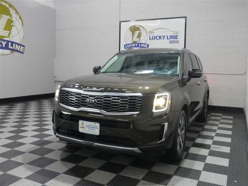 Used 2021 Kia Telluride S AWD/4WD image 4