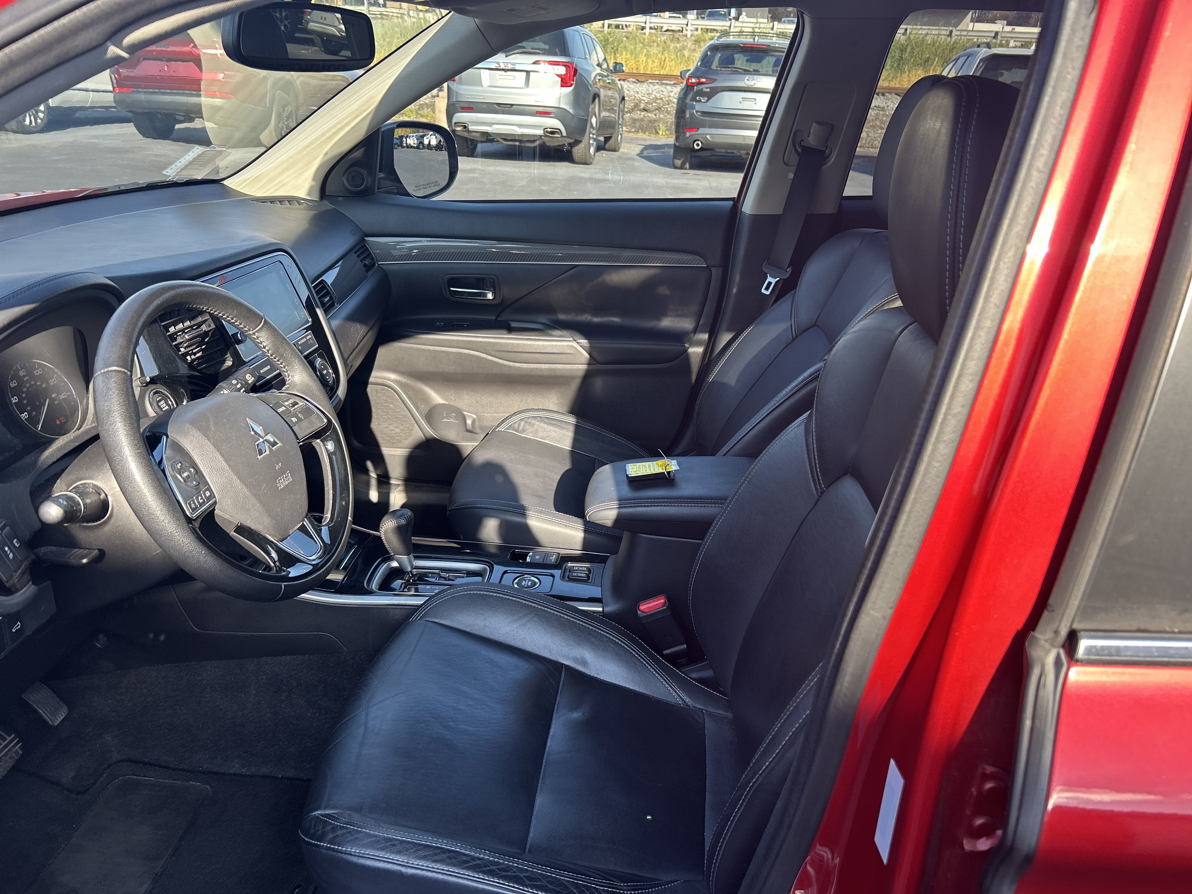 Used 2019 Mitsubishi Outlander ES AWD/4WD image 12