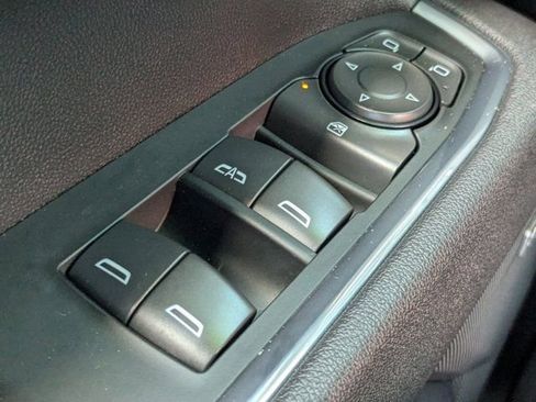 Used 2025 Chevrolet Silverado 1500 LT Trail Boss w/ Convenience Package II AWD/4WD image 23