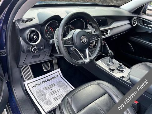 Used 2018 Alfa Romeo Stelvio Sport w/ Quick Order Package 22J Sport AWD/4WD image 12
