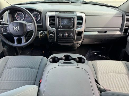 Used 2017 RAM 1500 Classic SLT AWD/4WD image 8