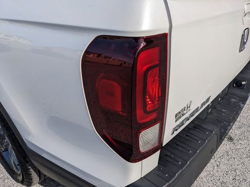 Used 2023 Honda Ridgeline RTL-E image 13