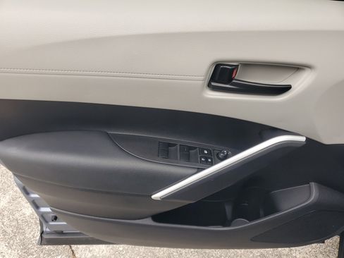Certified 2025 Toyota Corolla Cross L FWD image 18