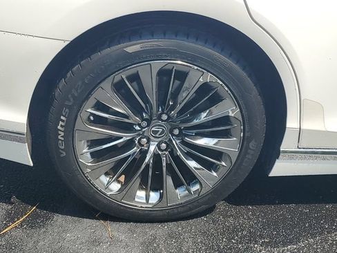 Used 2018 Lexus LS 500 w/ Interior Upgrade Package RWD image 7