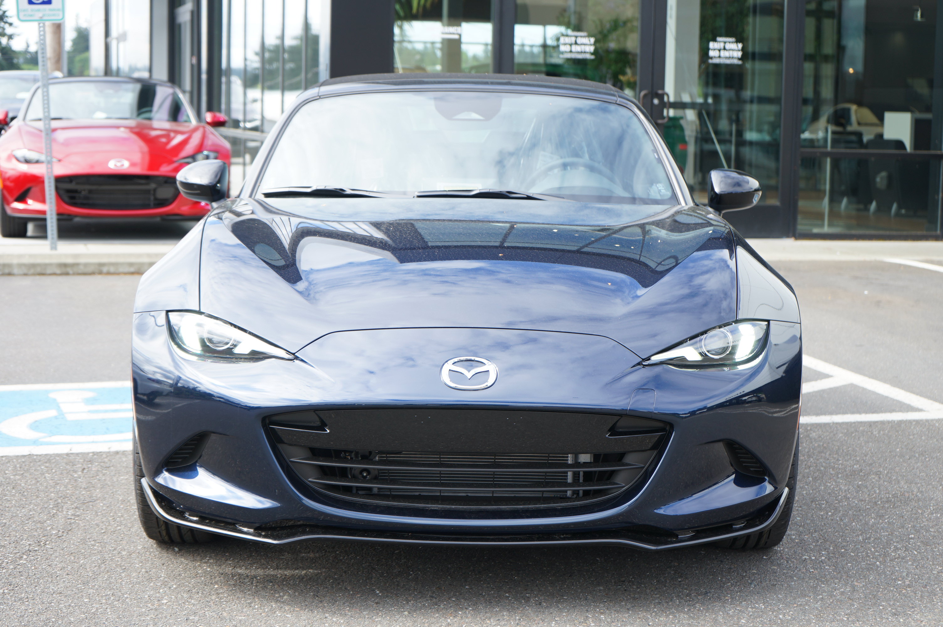 New 2026 MAZDA MX-5 Miata Club w/ Interior Package RWD image 10