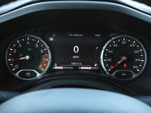 Used 2021 Jeep Renegade Latitude w/ Convenience Group image 10