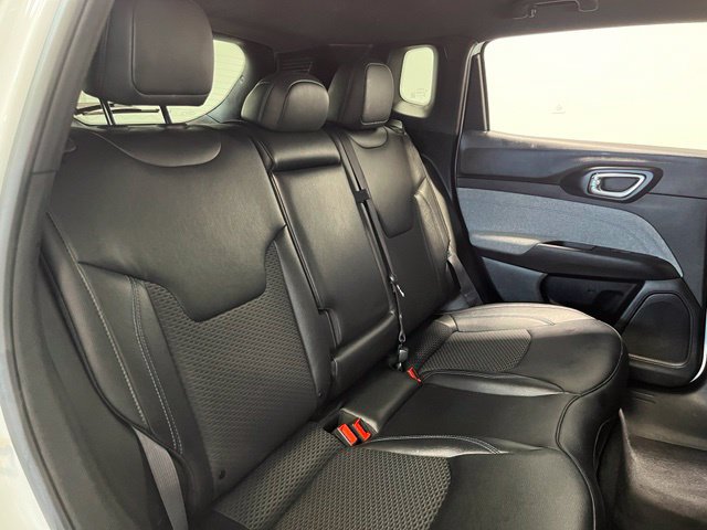 Used 2024 Jeep Compass Latitude AWD/4WD image 15