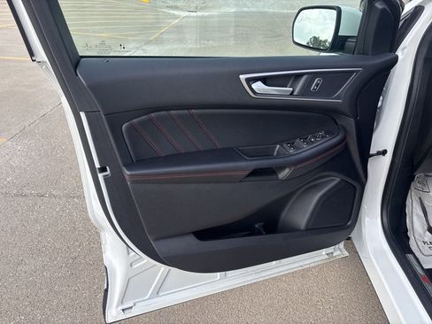 Used 2022 Ford Edge ST-Line image 12