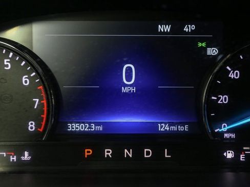 Used 2022 Ford Explorer XLT image 34