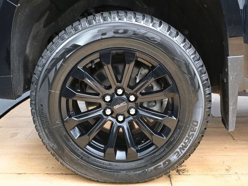 Used 2022 GMC Canyon Elevation w/ Elevation Premium Package AWD/4WD image 13