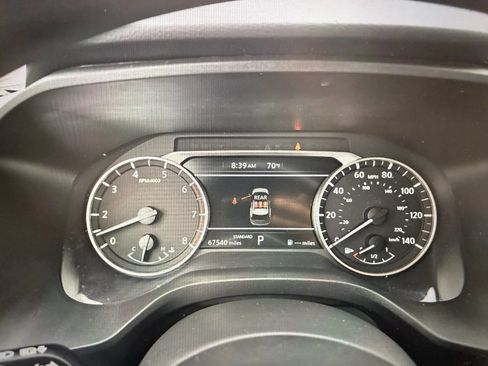 Used 2024 Nissan Rogue SV FWD image 8