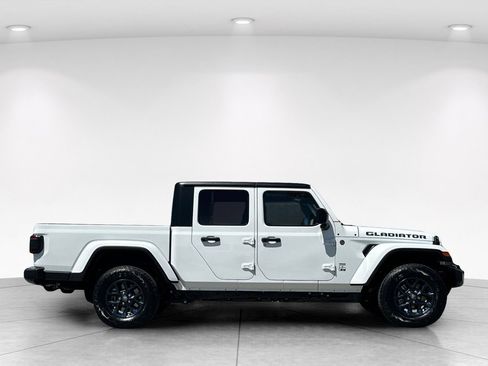New 2026 Jeep Gladiator Sport AWD/4WD image 8