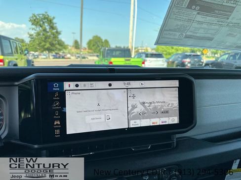 New 2025 Jeep Gladiator Sport image 24