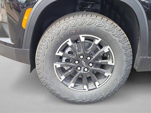 New 2026 Chevrolet Traverse Z71 w/ Driver Confidence Package AWD/4WD image 10