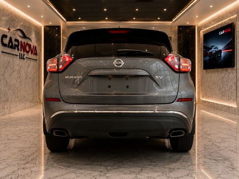 Used 2018 Nissan Murano SV FWD image 4