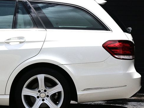 Used 2014 Mercedes-Benz E 350 4MATIC Wagon image 18