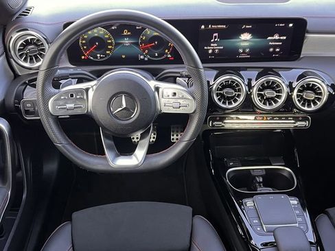 Used 2023 Mercedes-Benz CLA 35 AMG 4MATIC image 10