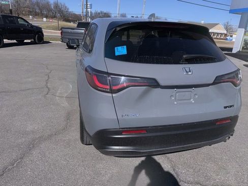 Used 2025 Honda HR-V Sport image 15