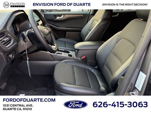 New 2025 Ford Escape SE image 13